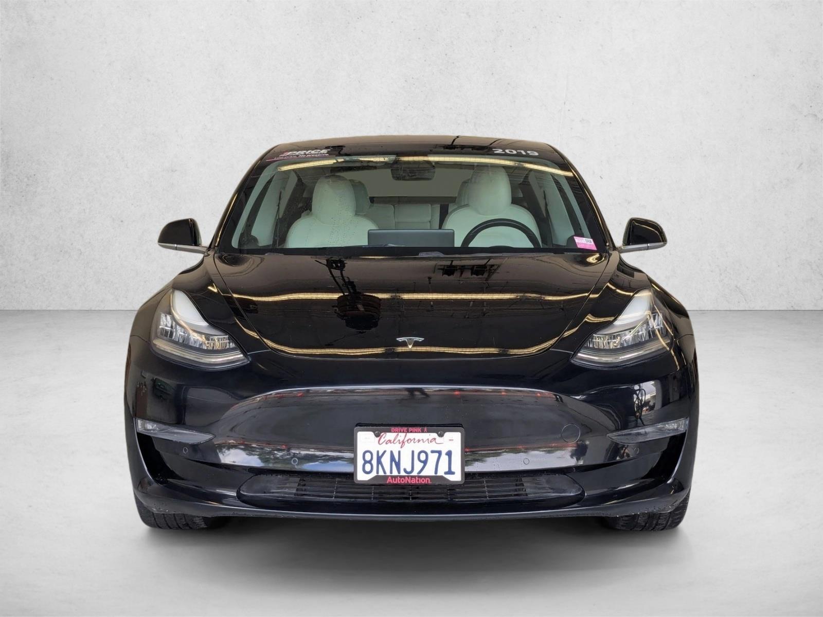 2019 Tesla Model 3 Standard Range Plus photo 2
