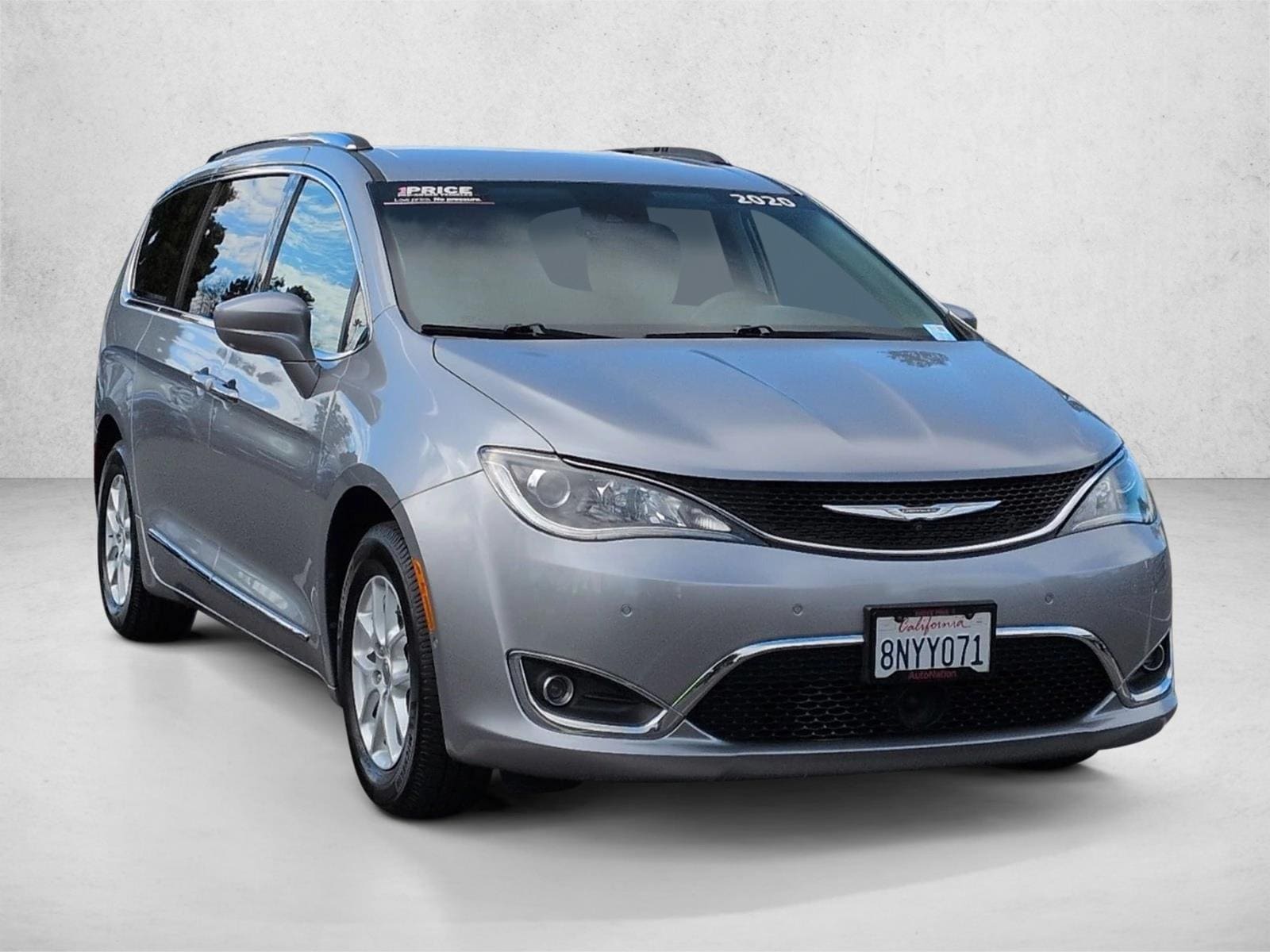 2020 Chrysler Pacifica Touring L photo 2