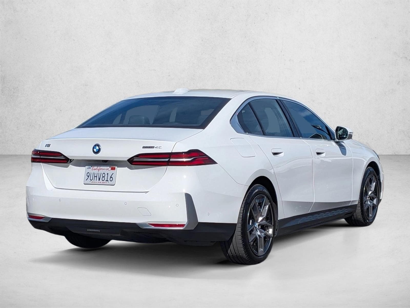 2025 BMW i5 eDrive40 photo 4