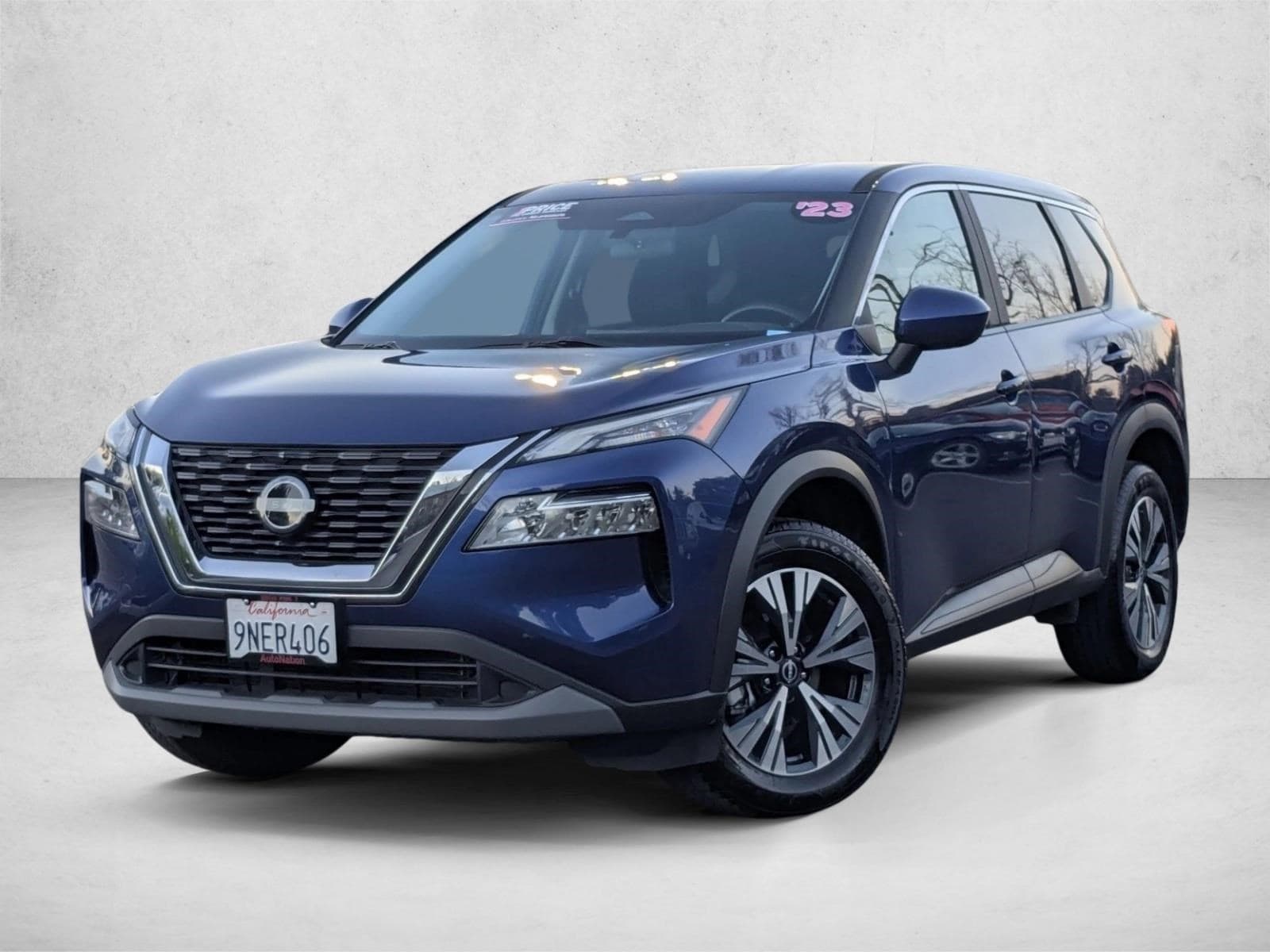 2023 Nissan Rogue SV's photo