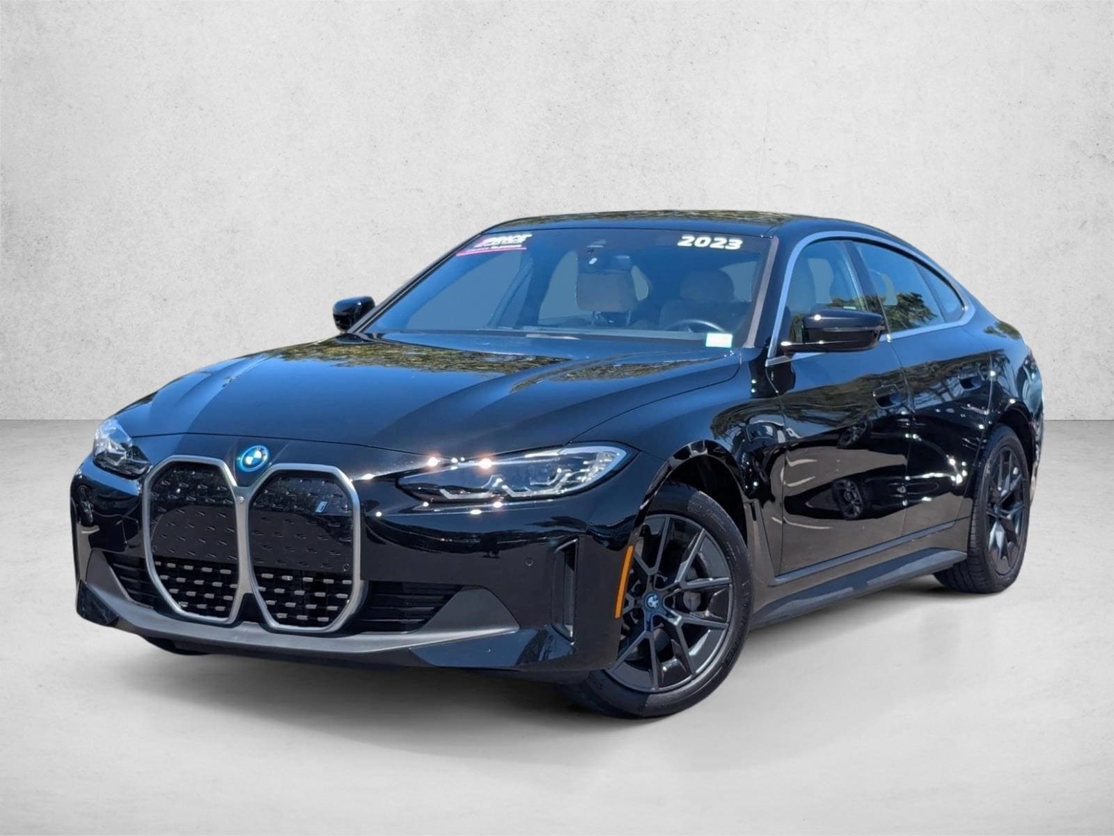 2023 BMW i4 eDrive35's photo