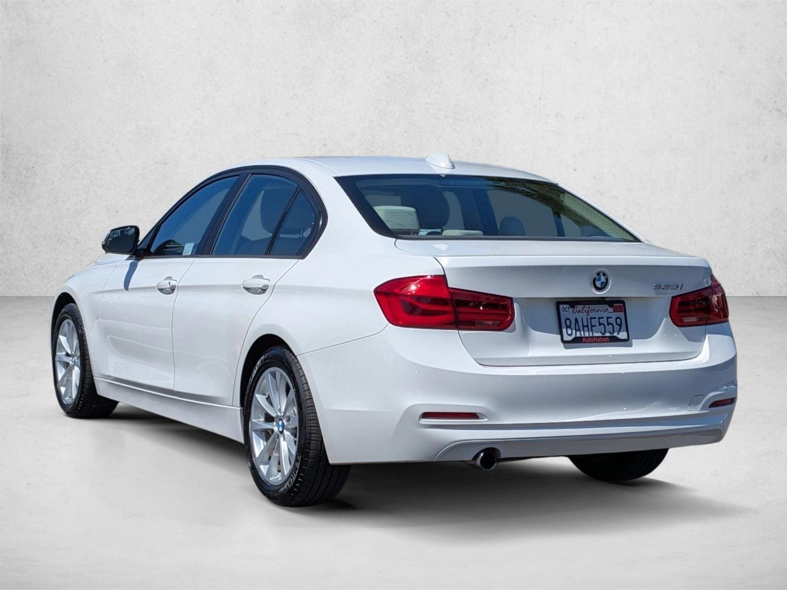 2018 BMW 320i photo 3