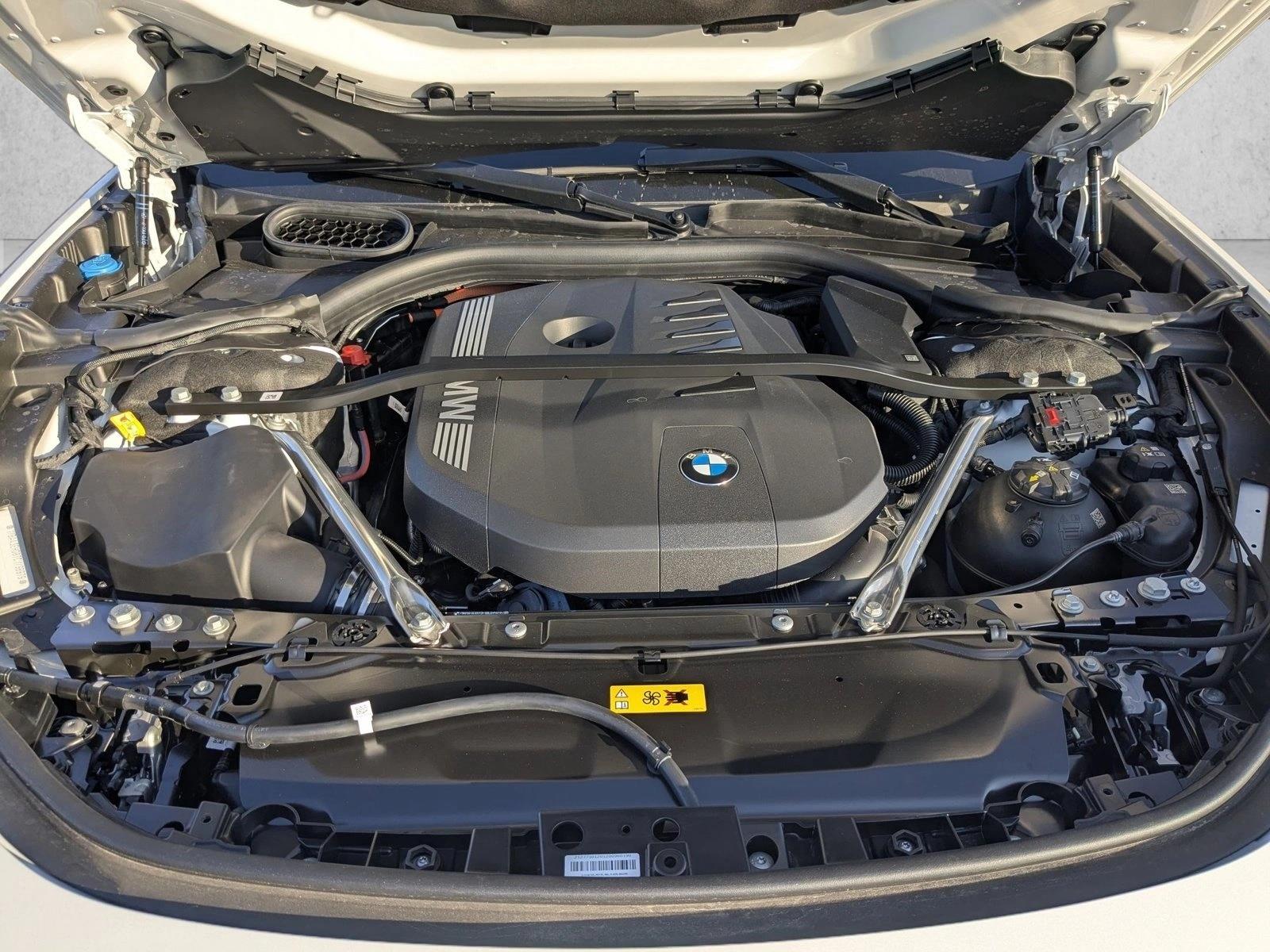 2026 BMW 7 Series 750e - Photo 17