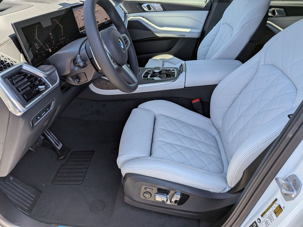 New 2027 BMW X7 xDrive40i SUV