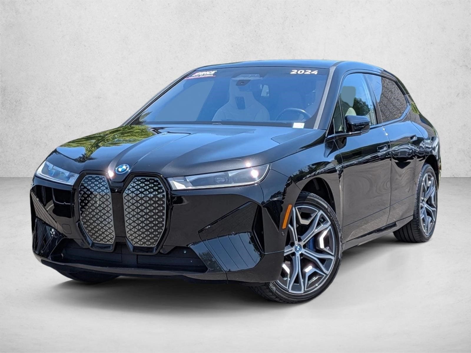 2024 BMW iX xDrive50's photo