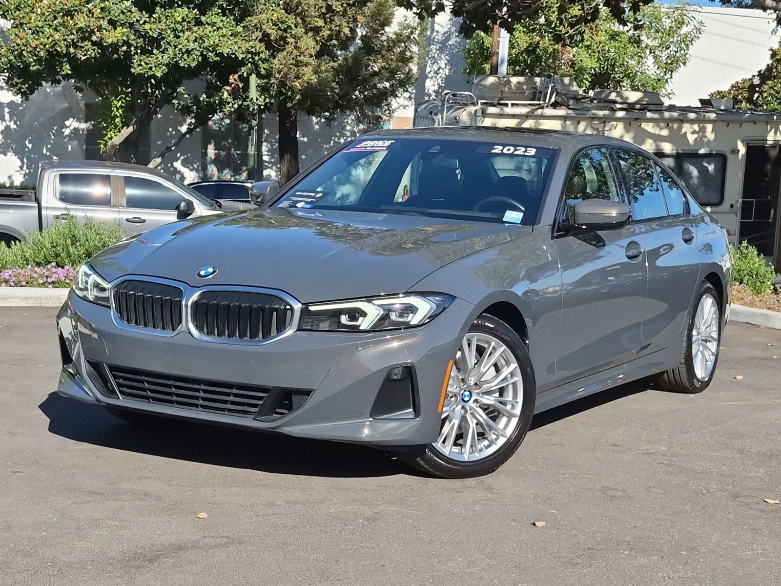  BMW 330i