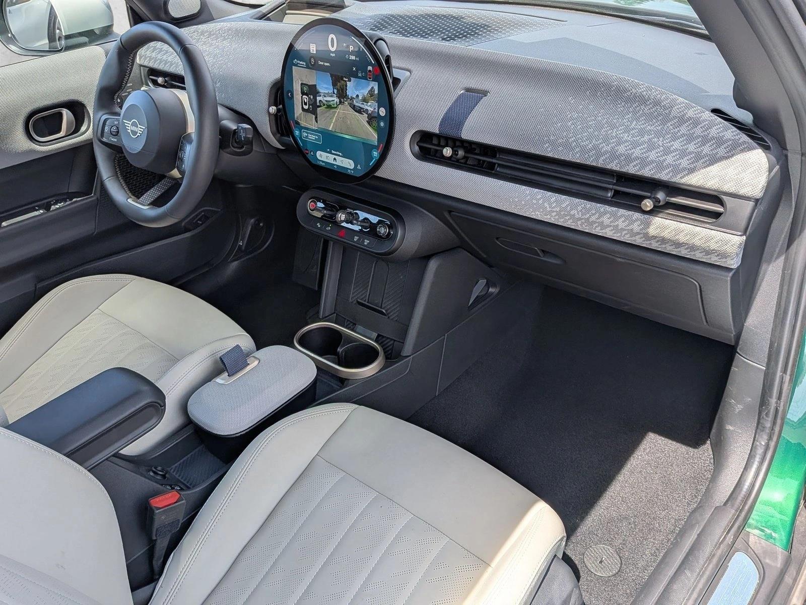 2025 MINI Hardtop 2 Door Base - Photo 19