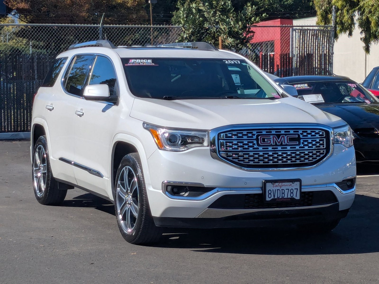 2017 Gmc Acadia Denali photo 2
