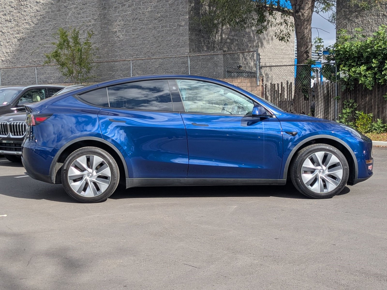 2023 Tesla Model Y Long Range photo 4
