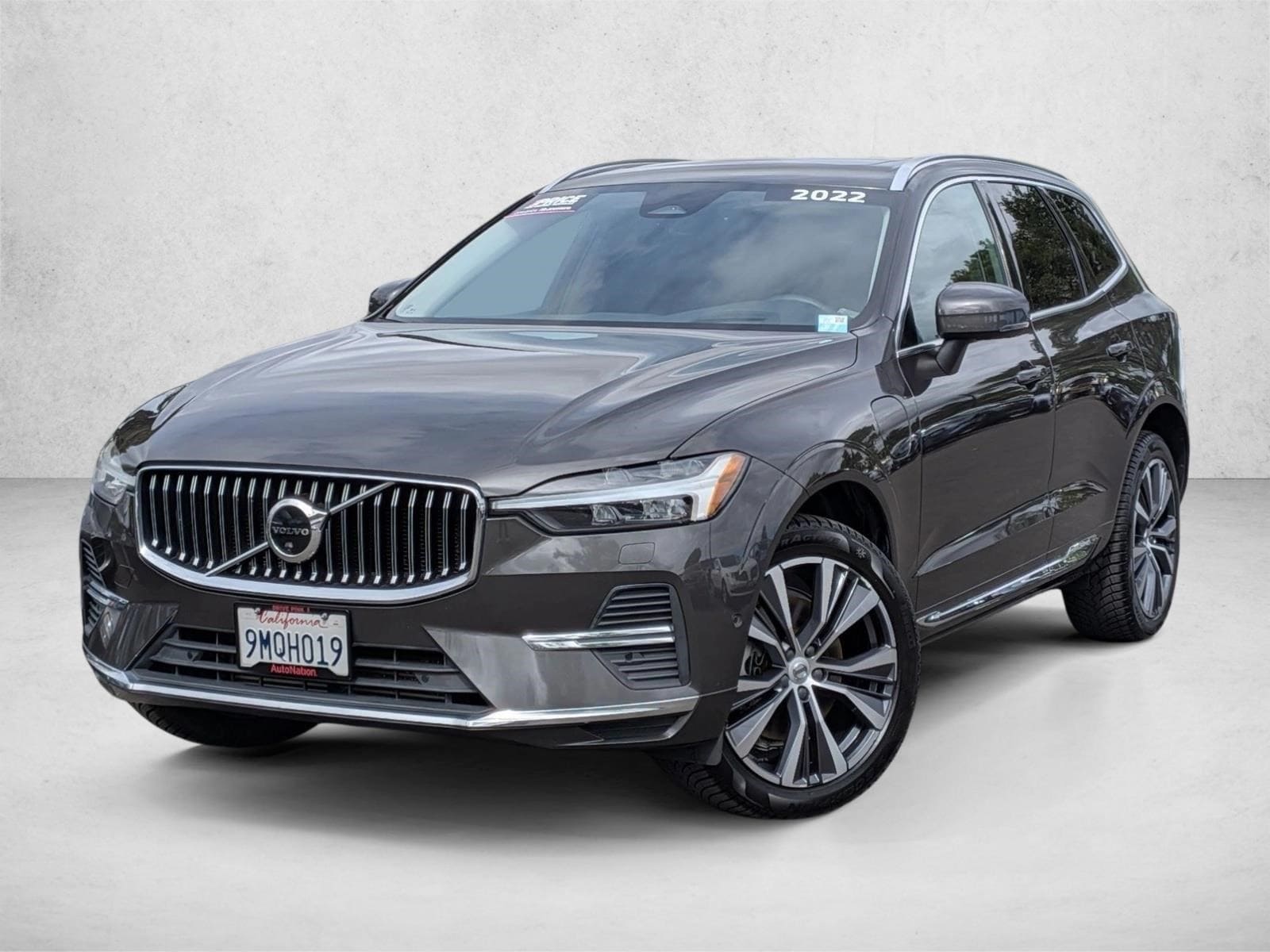 2022 Volvo XC60 T8 Recharge Inscription Expression AWD's photo