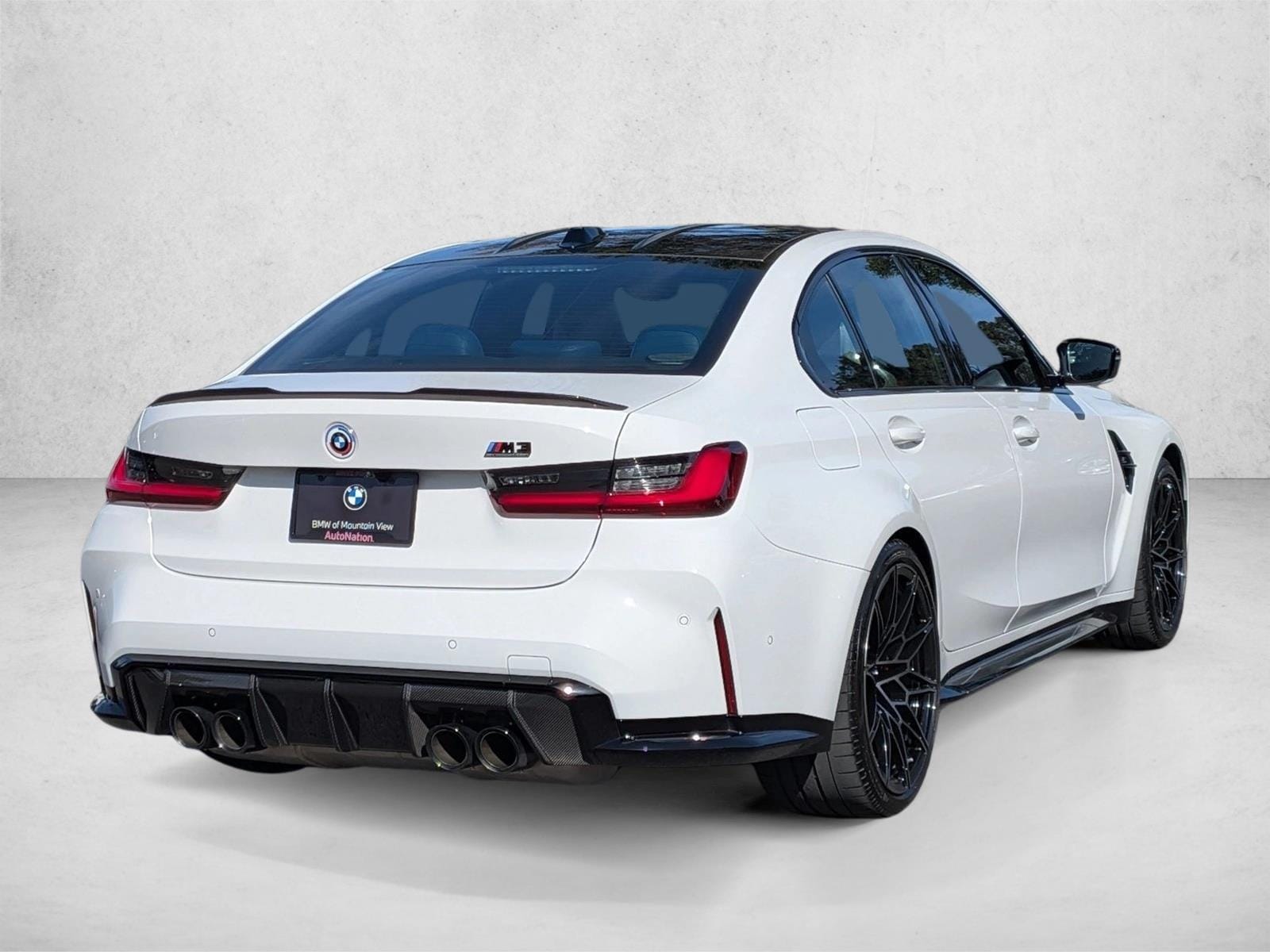 2023 BMW M3 Competition photo 4