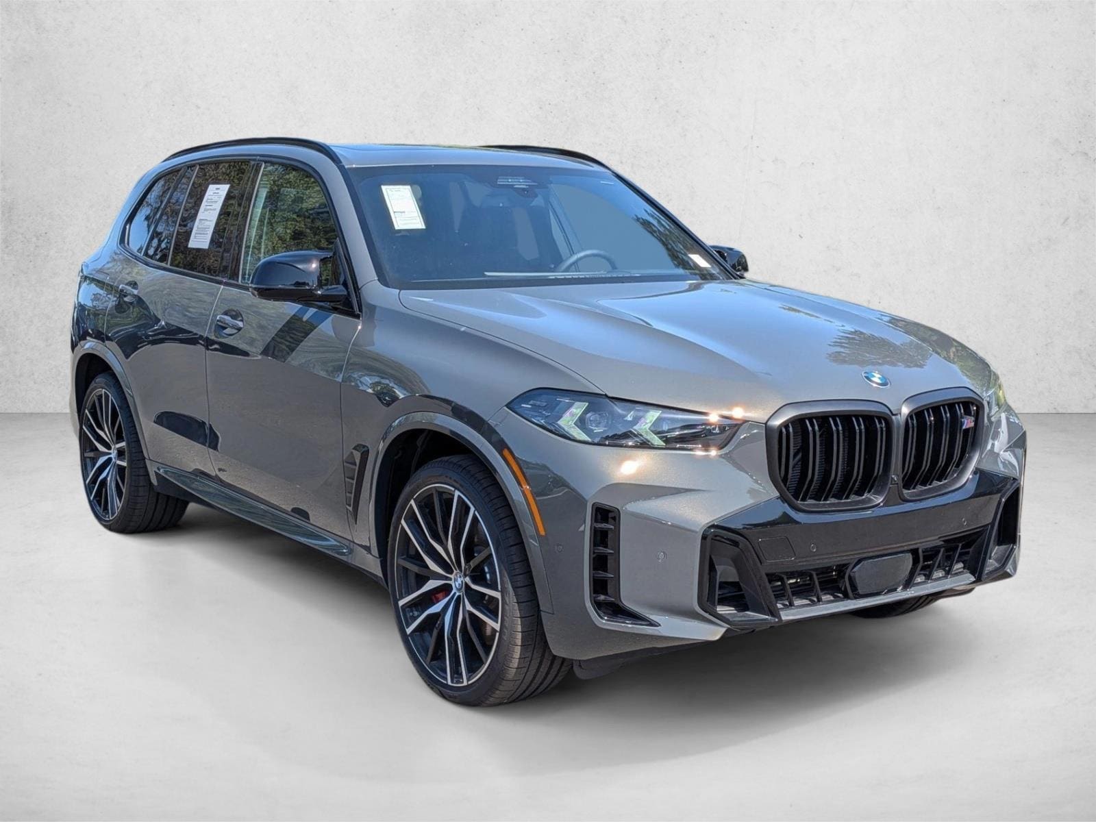2026 BMW X5 M60i - Photo 6