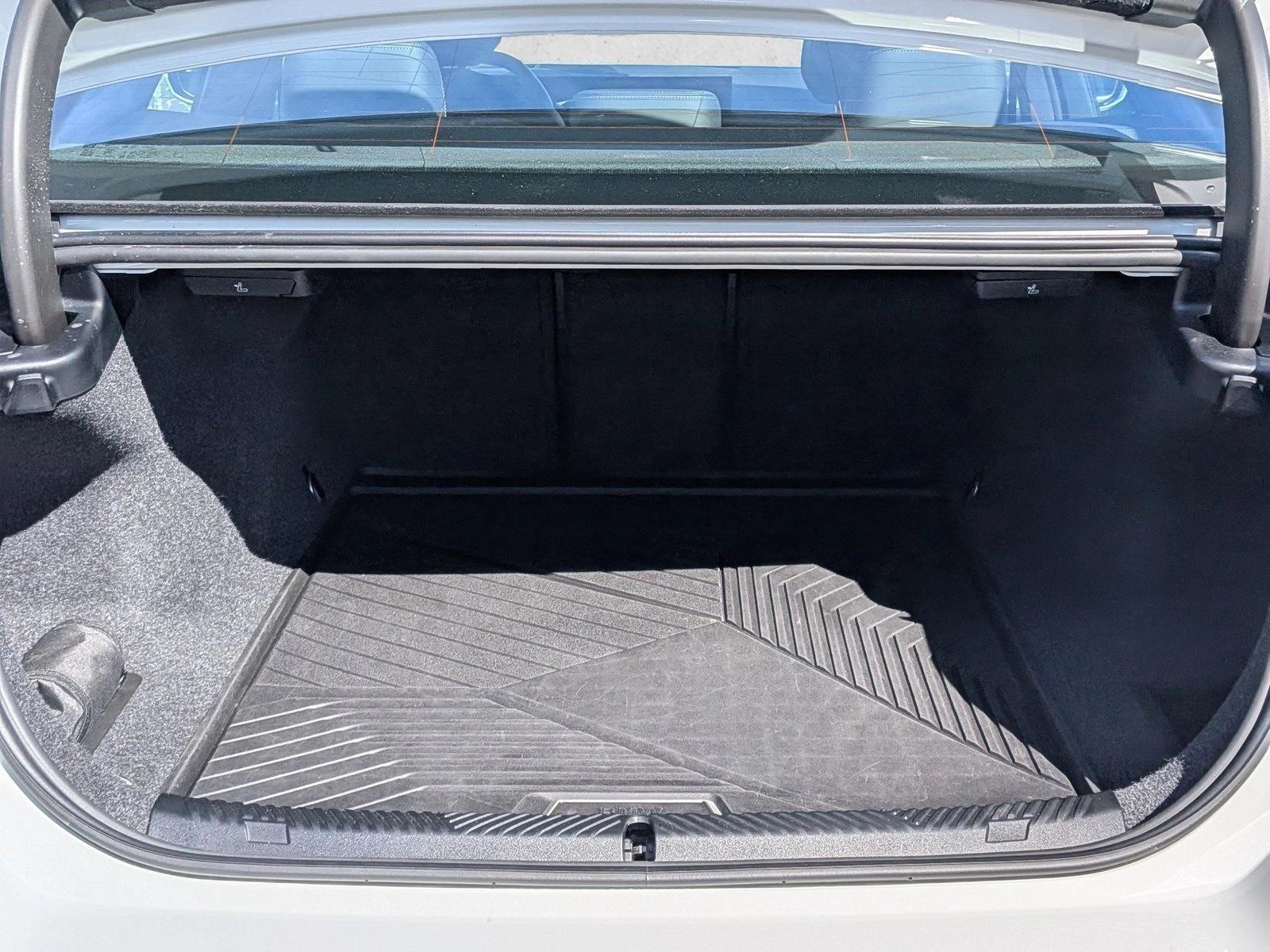 2025 BMW i5 eDrive40 photo 5