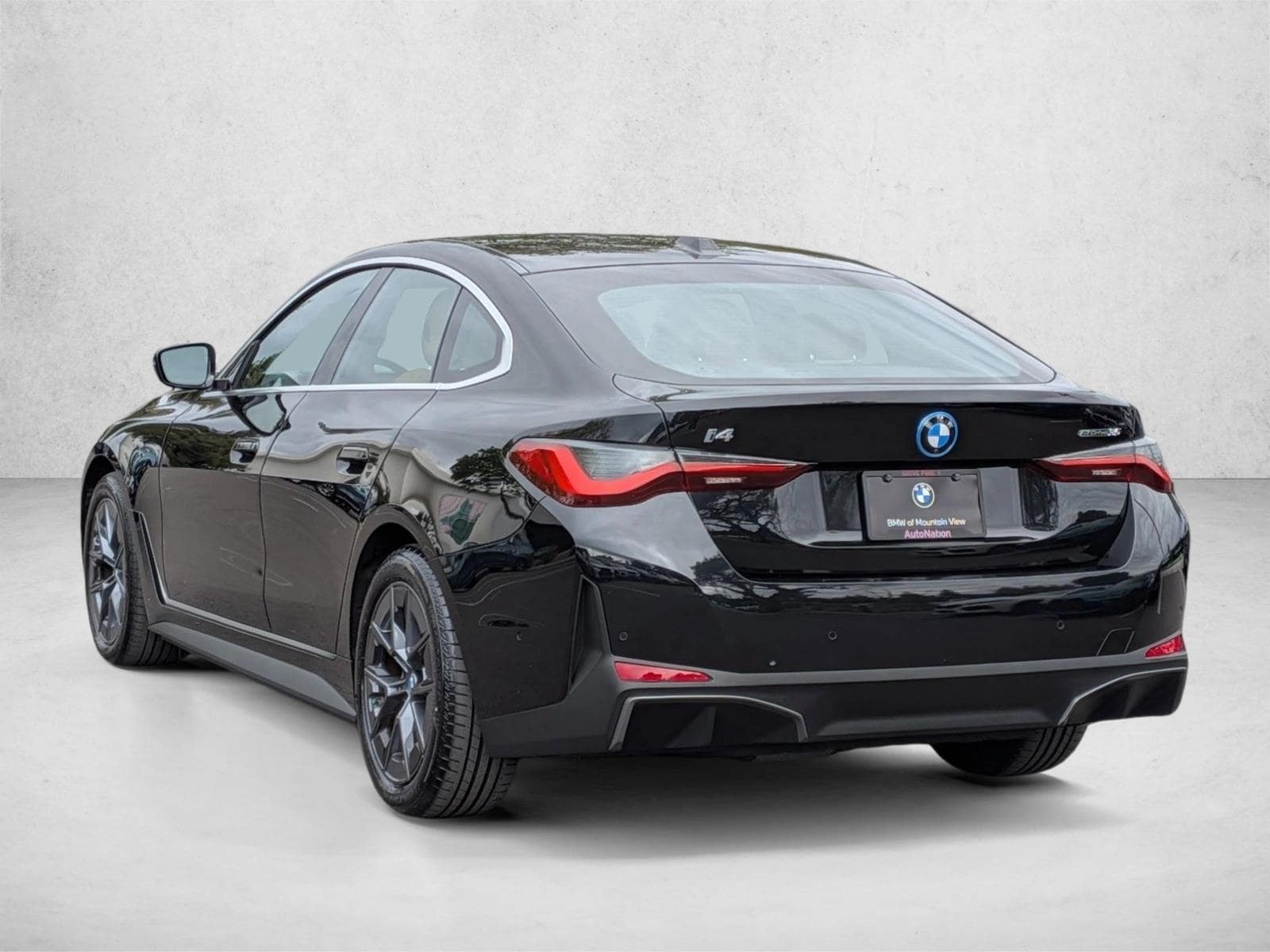 2024 BMW i4 eDrive35 photo 3