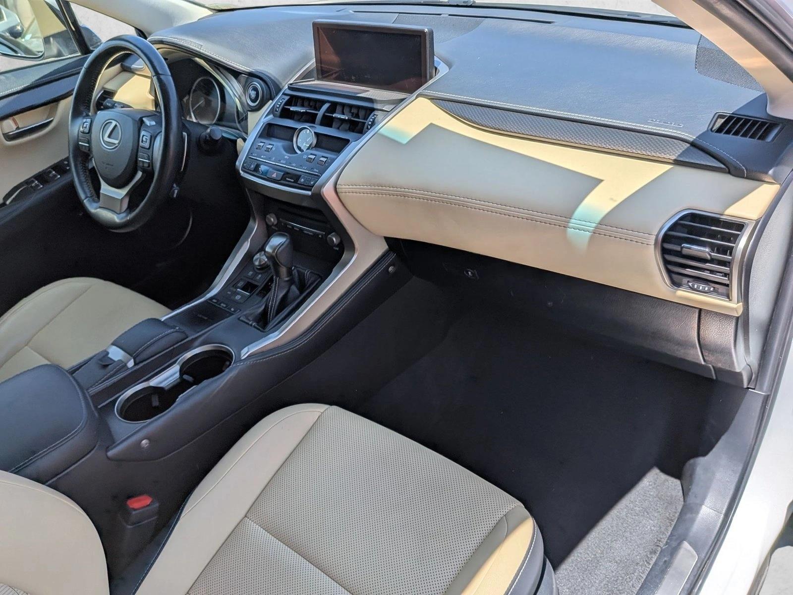 2019 Lexus NX Hybrid 300h - Photo 22