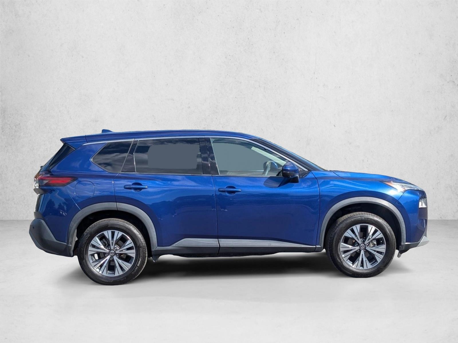 2021 Nissan Rogue SV photo 4
