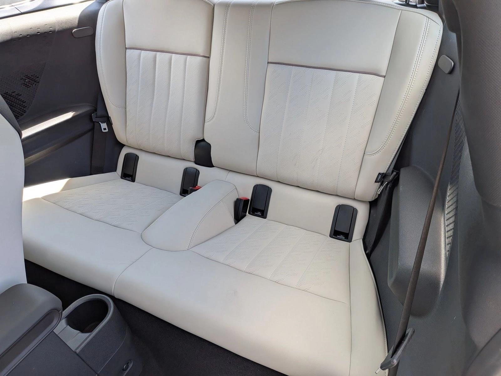 2025 MINI Hardtop 2 Door Base - Photo 17