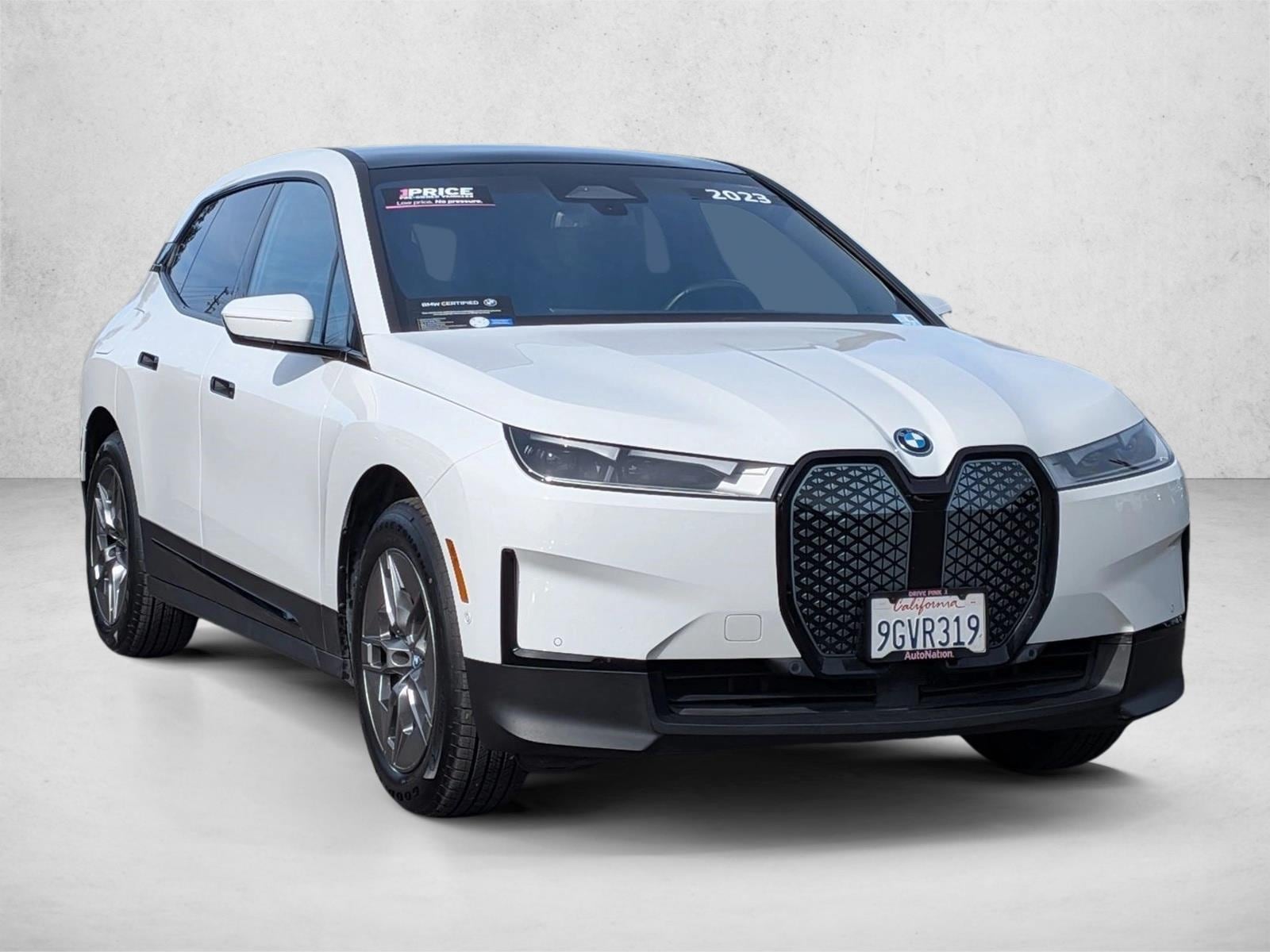 2023 BMW iX xDrive50 photo 3