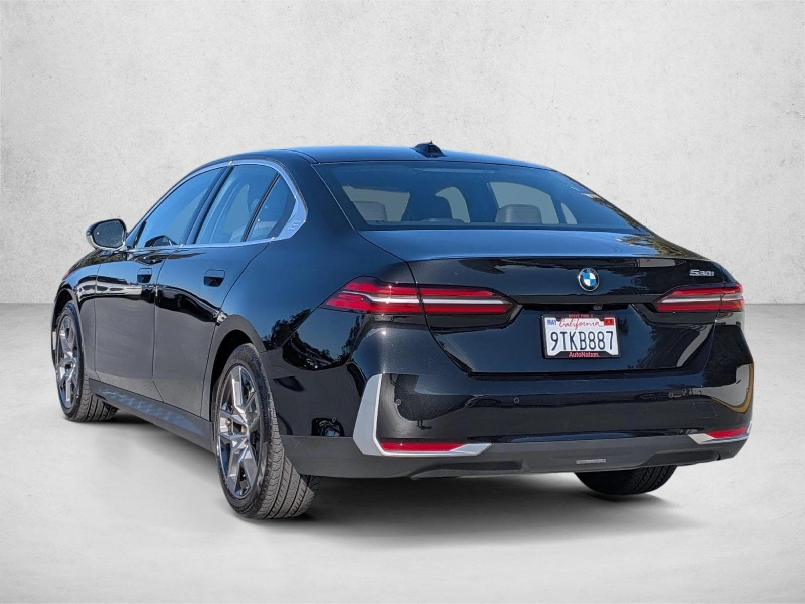 2026 BMW 530i photo 3