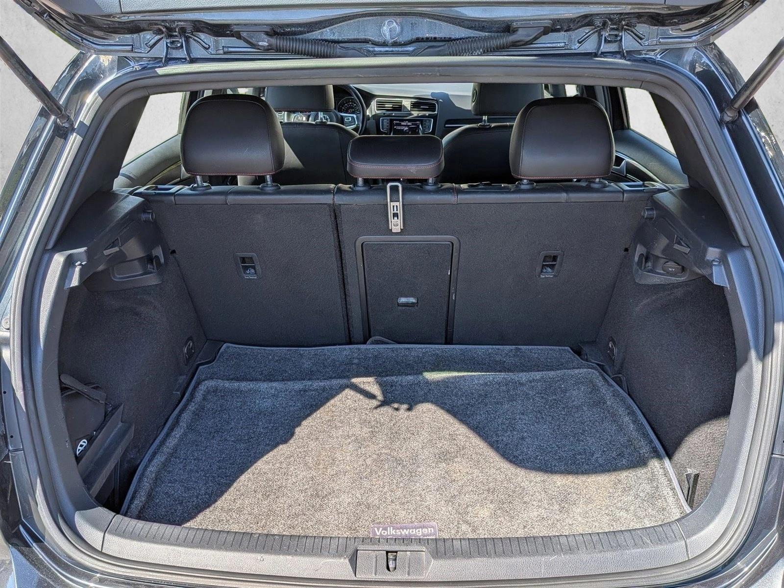 2015 Volkswagen Golf GTI 2.0T photo 5