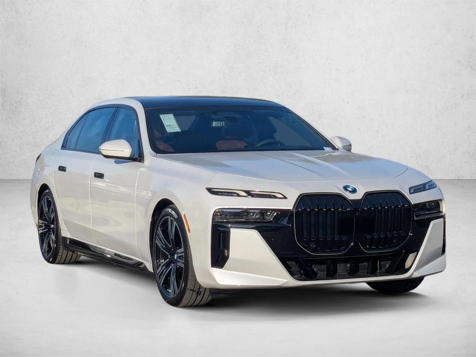 2026 BMW 7 Series 750e - Photo 6