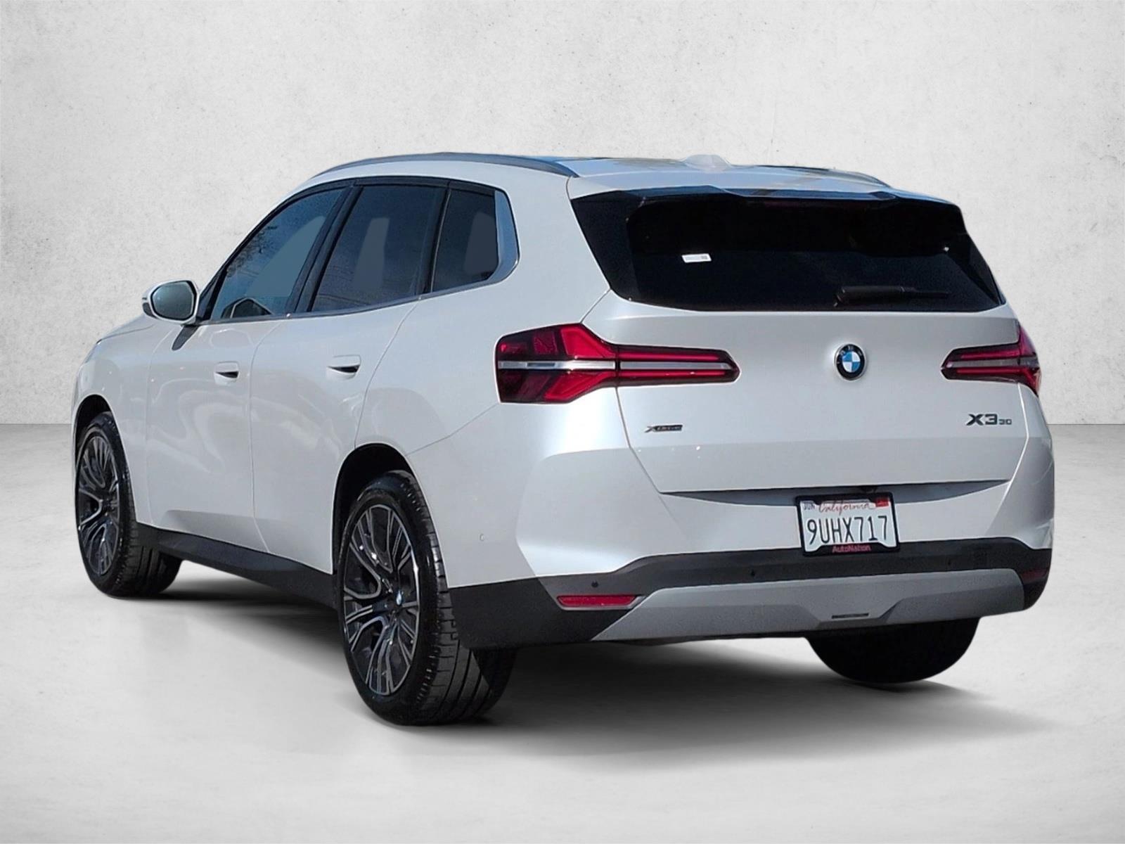 2025 BMW X3 30 xDrive photo 3