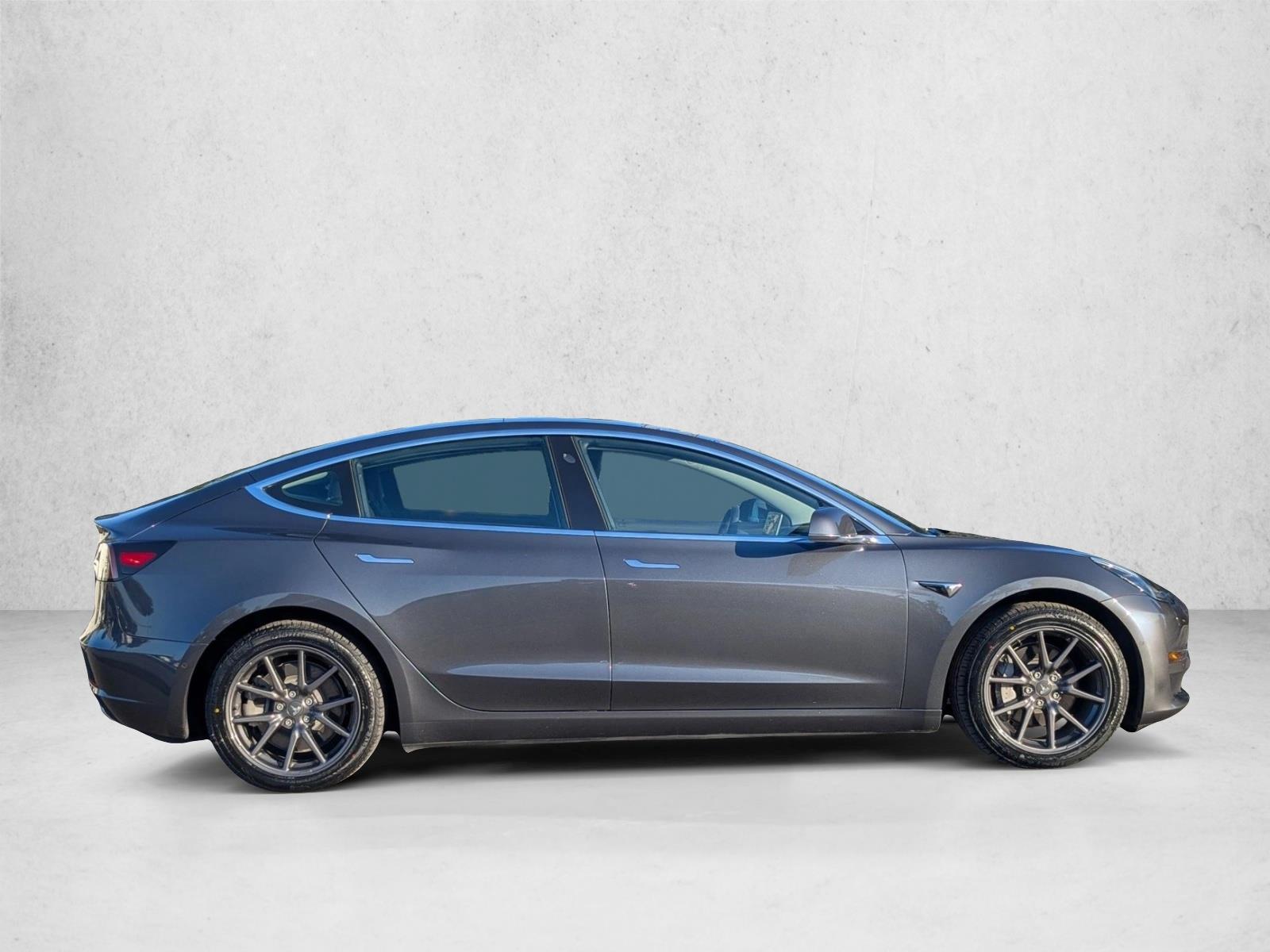2019 Tesla Model 3 Performance photo 4