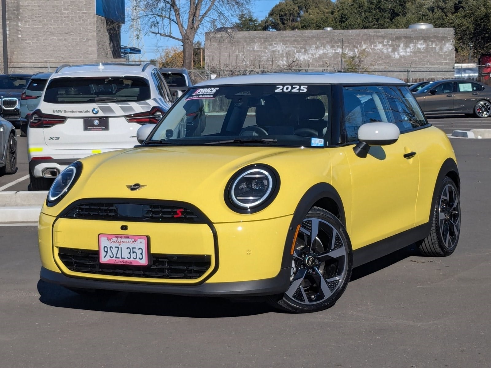 2025 MINI Hardtop 2 Door S's photo