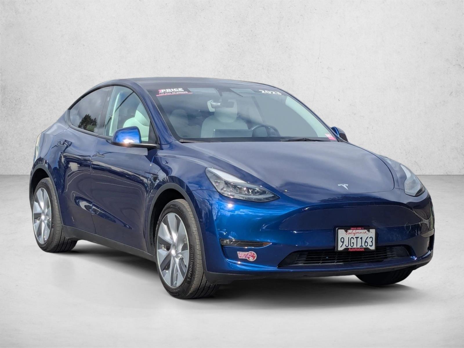 2023 Tesla Model Y Long Range photo 3