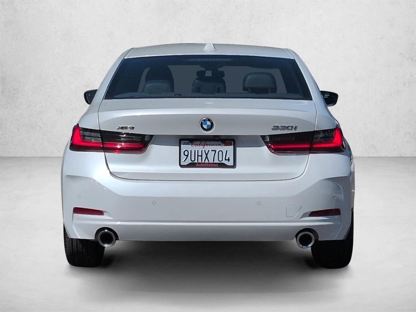 2025 BMW 330i xDrive photo 6