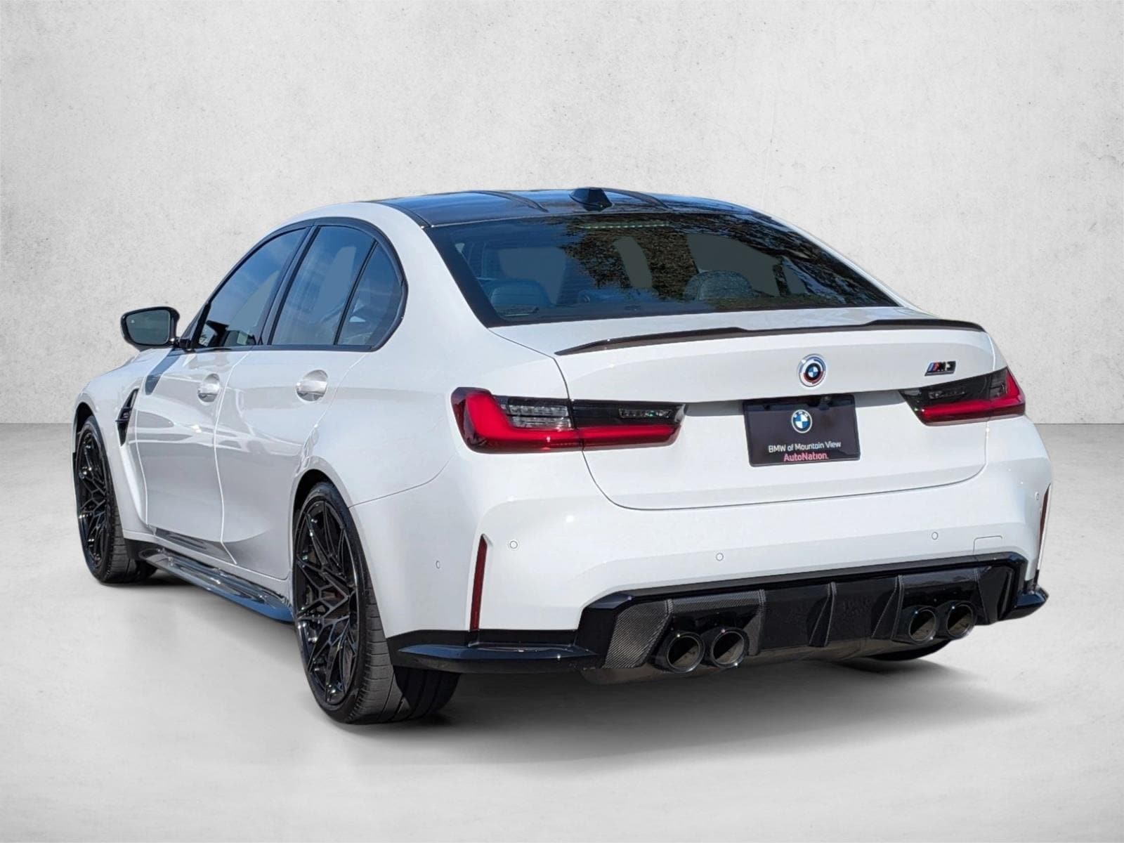 2023 BMW M3 Competition photo 3