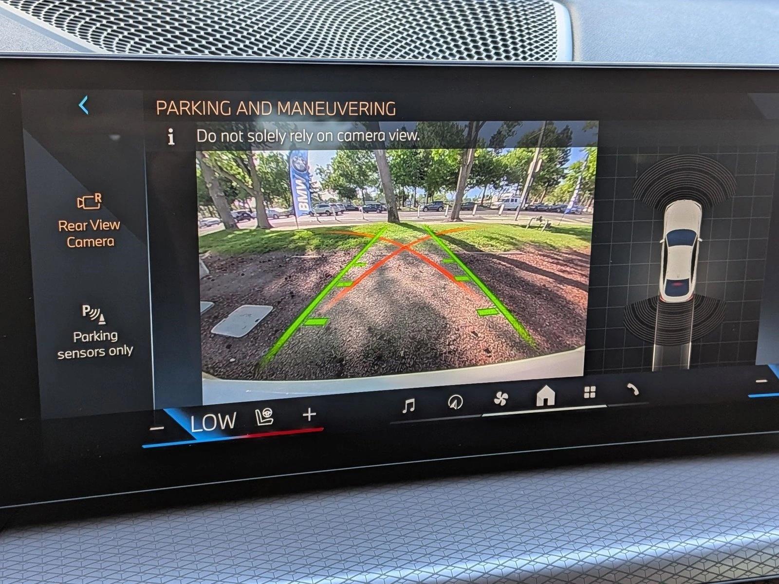 2025 BMW i4 40 - Photo 13