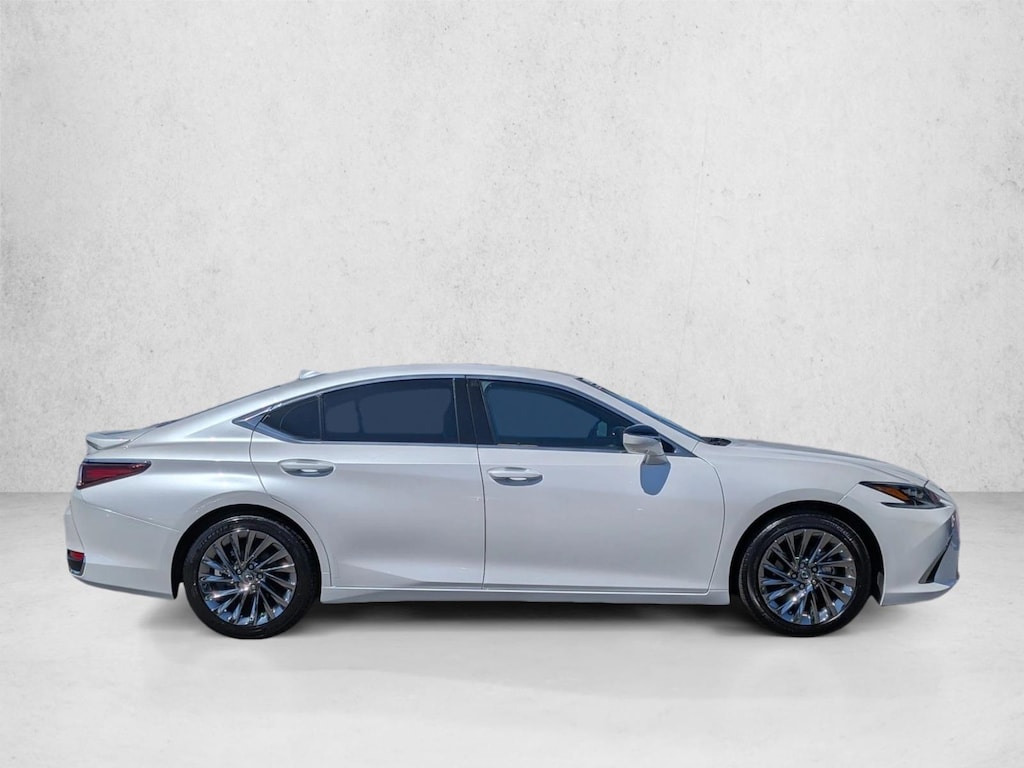 Used 2024 Lexus ES 300h Sedan