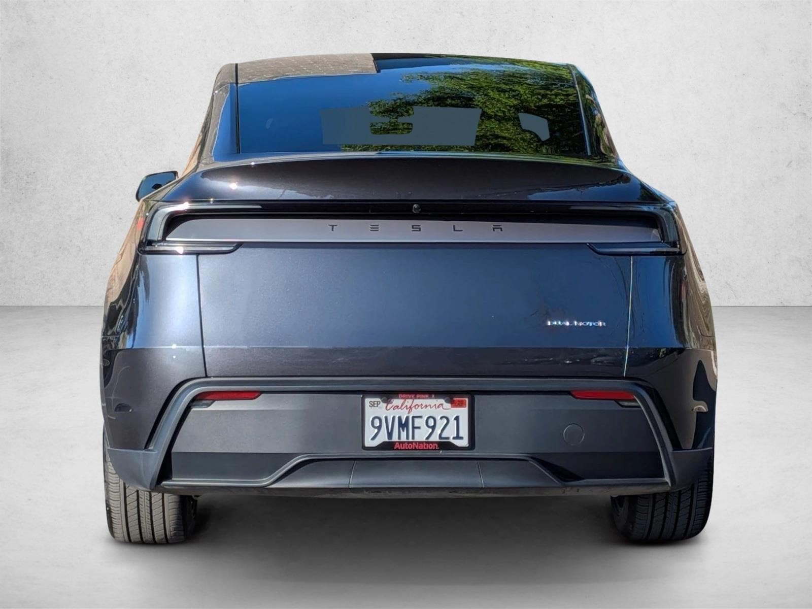 2026 Tesla Model Y photo 6