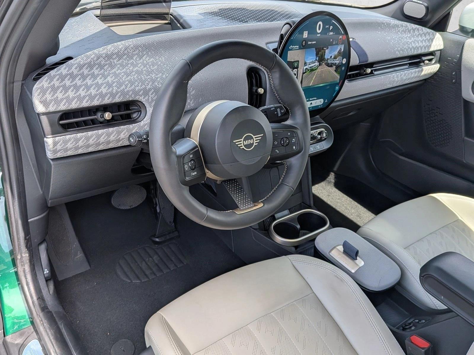2025 MINI Hardtop 2 Door Base - Photo 10