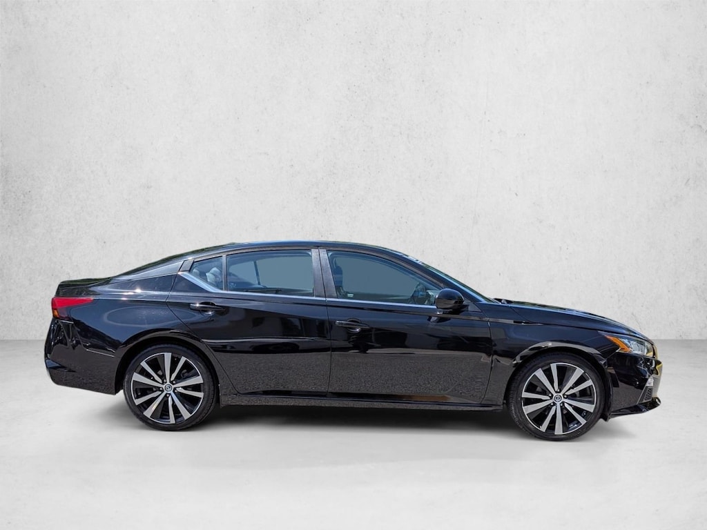 Used 2020 Nissan Altima 2.5 SR Sedan