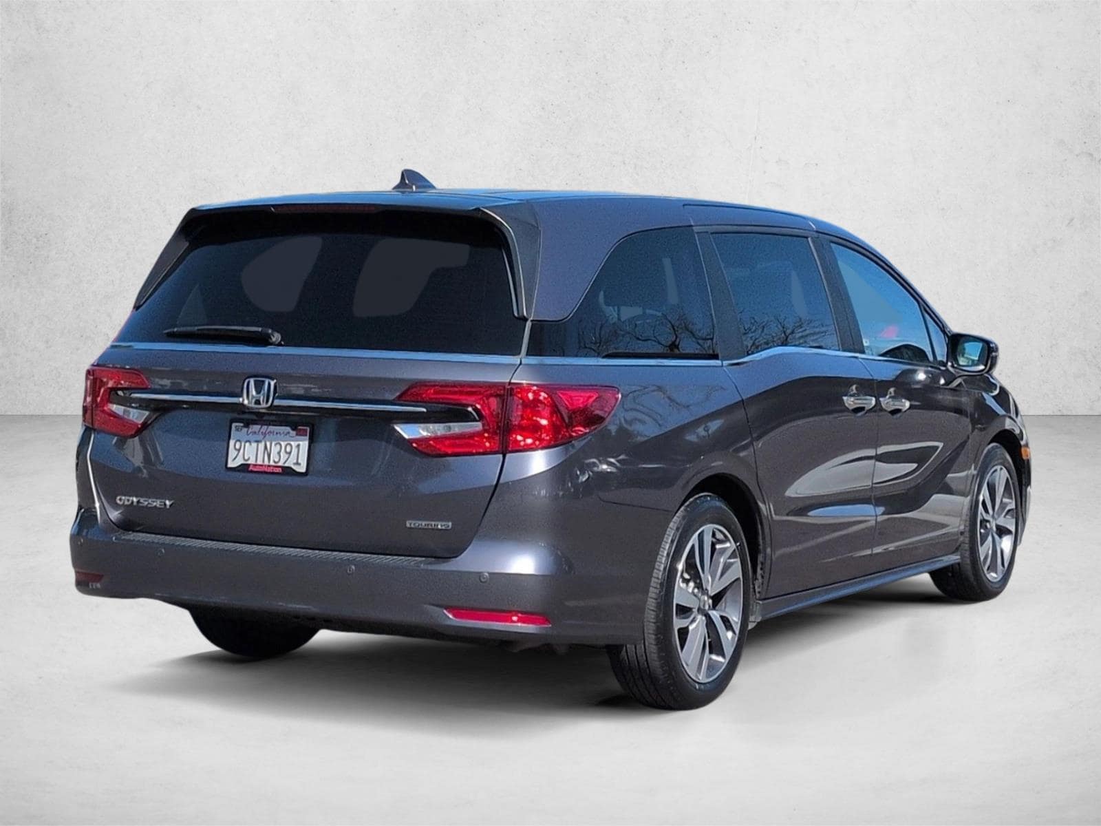 2023 Honda Odyssey Touring photo 4