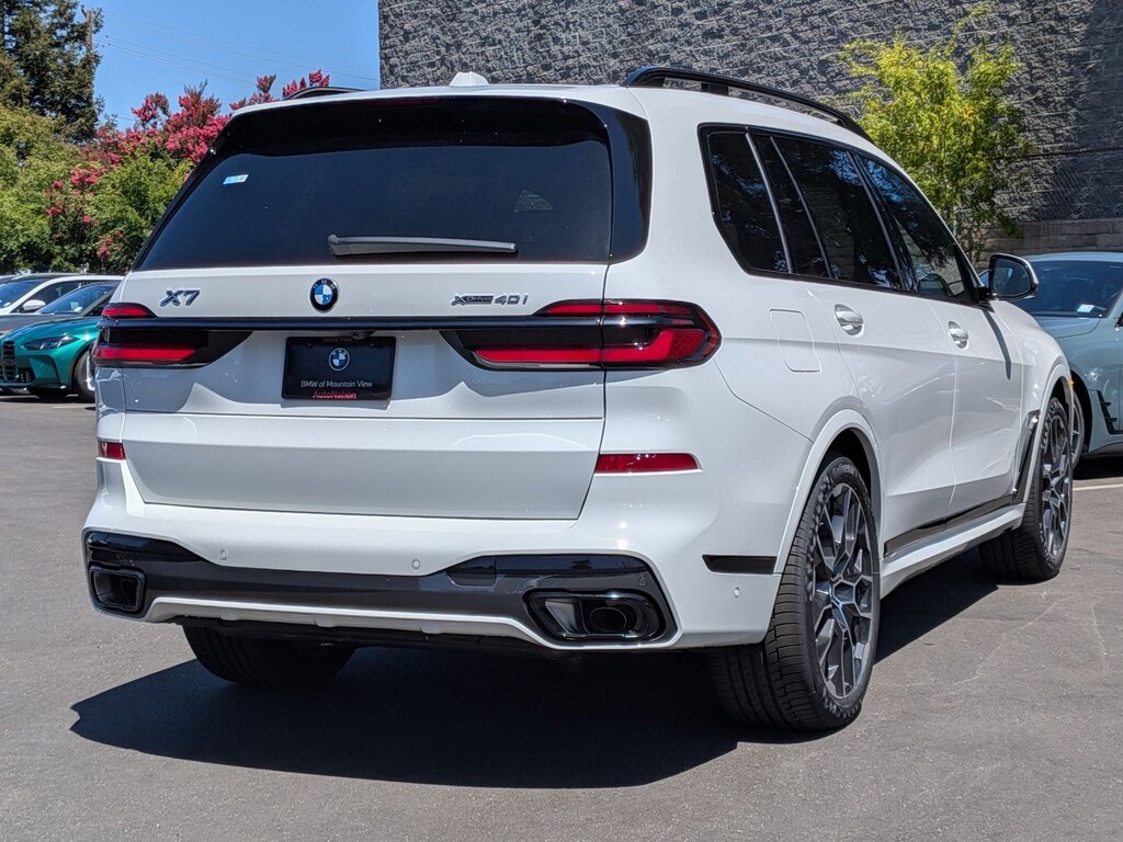 New 2027 BMW X7 xDrive40i SUV