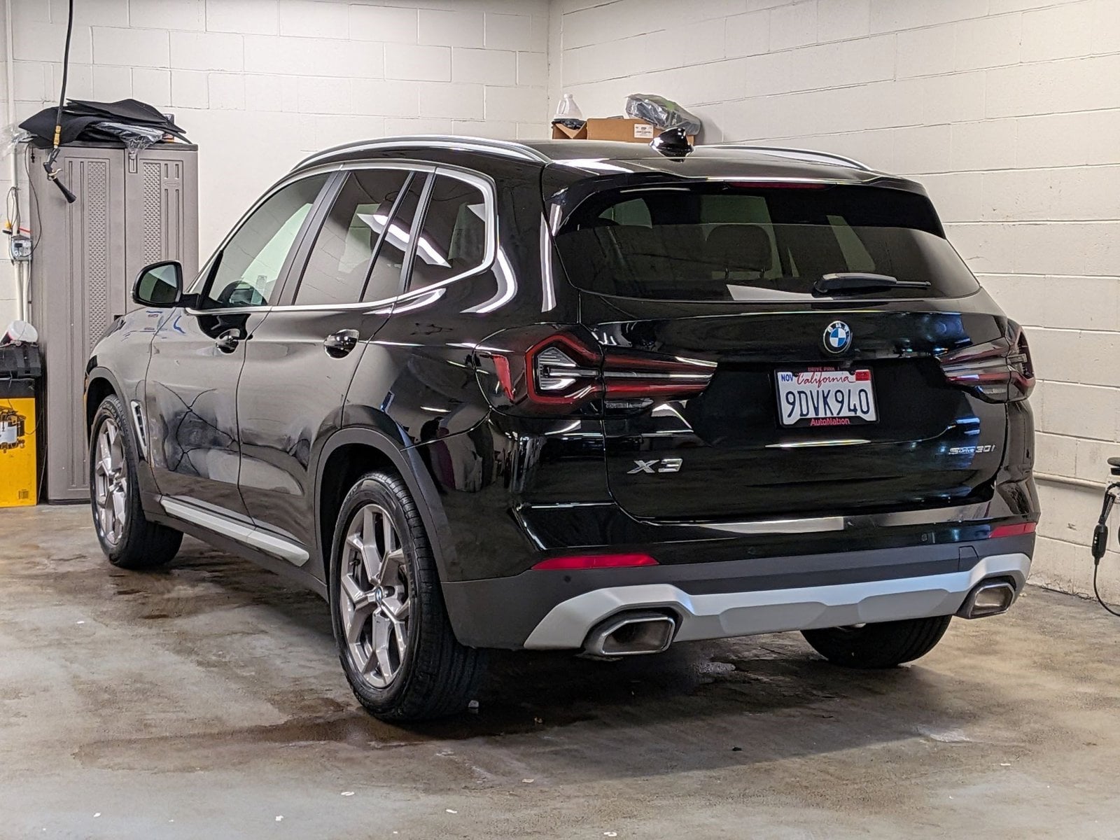 2023 BMW X3 sDrive30i photo 3