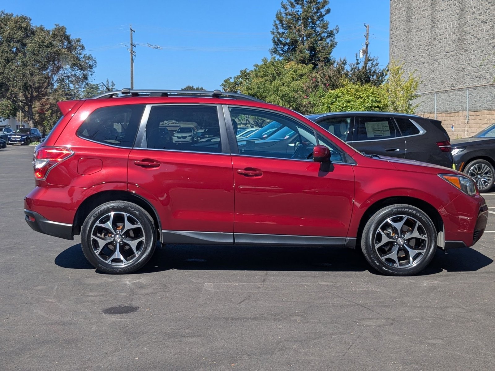 2015 Subaru Forester 2.0XT Premium photo 4