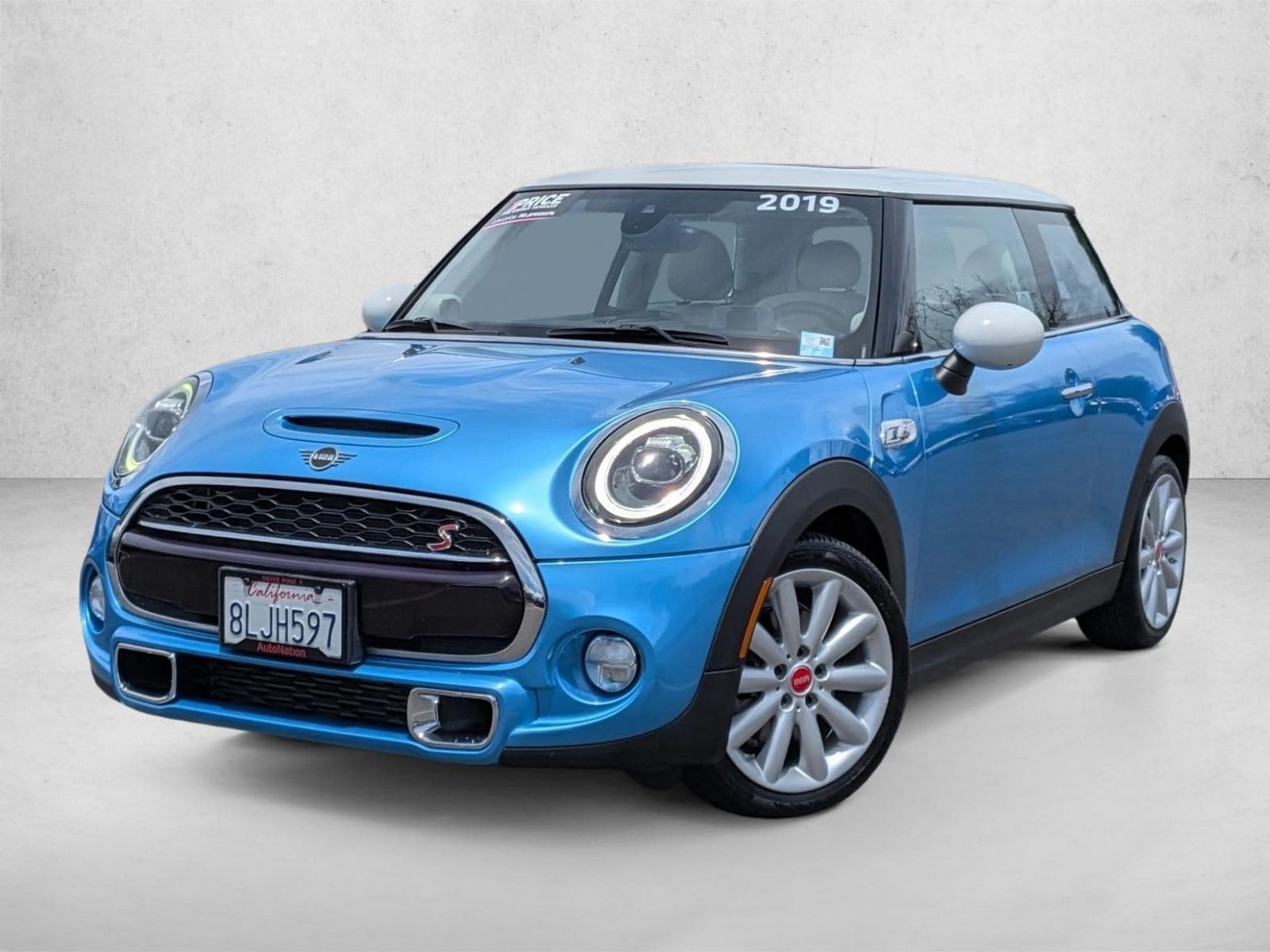 2019 MINI Hardtop Cooper S Iconic's photo