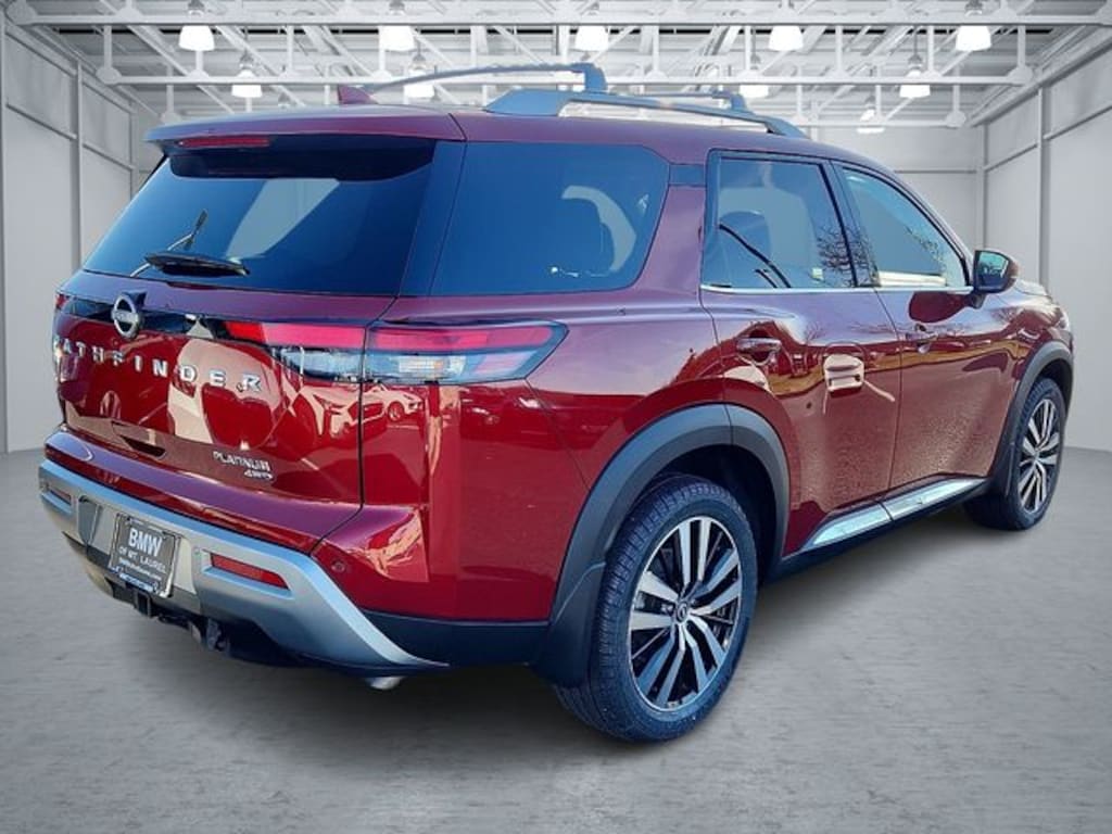 Used 2023 Nissan Pathfinder Platinum SUV