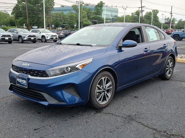 2022 Kia Forte LXS photo 4