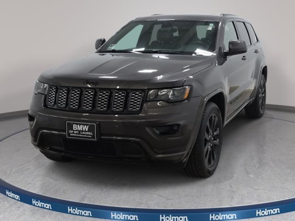 Used 2018 Jeep Grand Cherokee Laredo 4x4 SUV