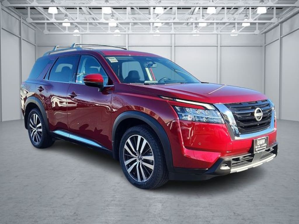 Used 2023 Nissan Pathfinder Platinum SUV