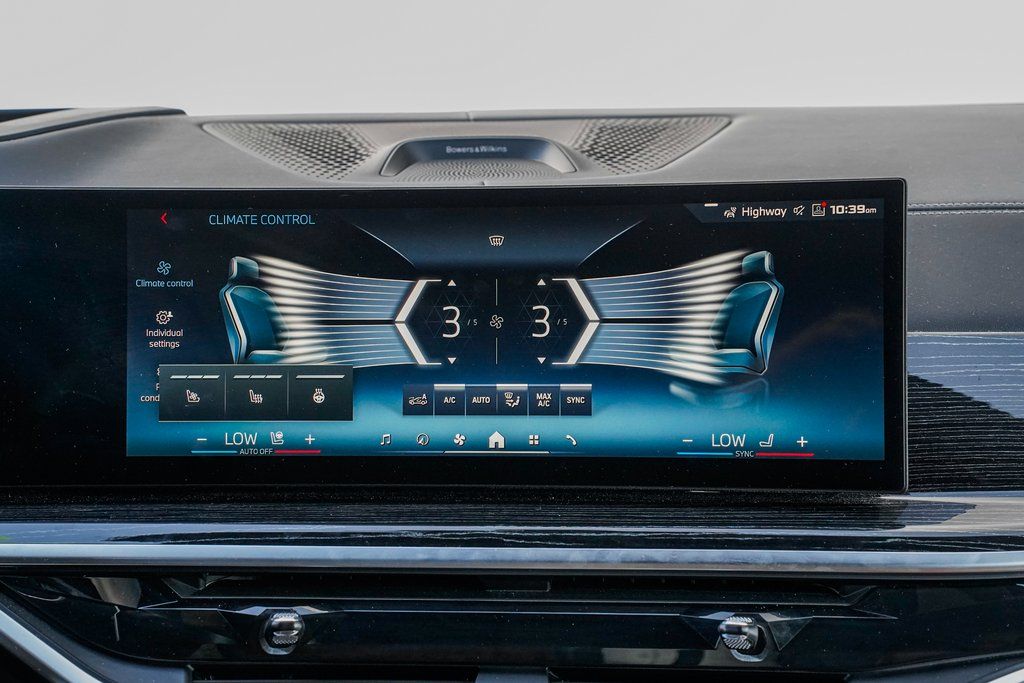 2025 BMW X7 M60i - Photo 14