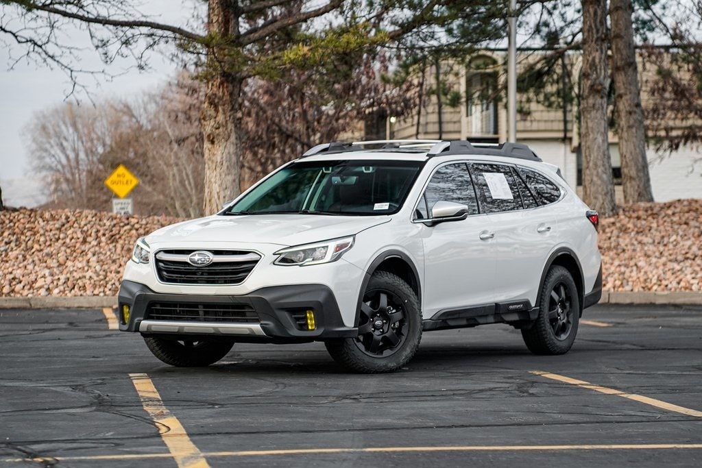 2020 Subaru Outback Touring's photo