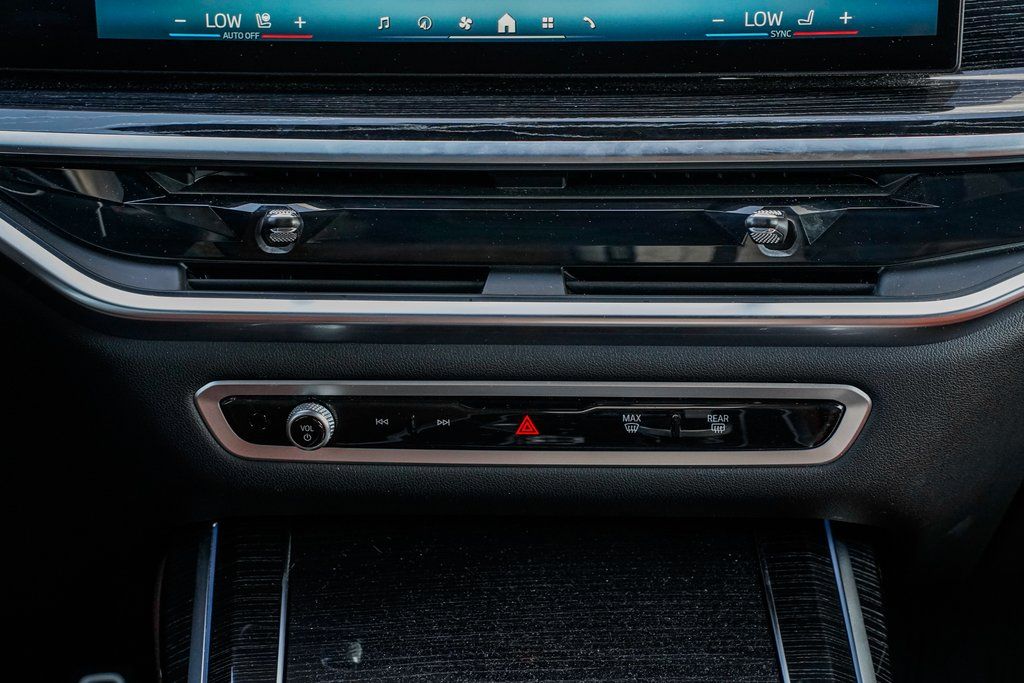 2025 BMW X7 M60i - Photo 15