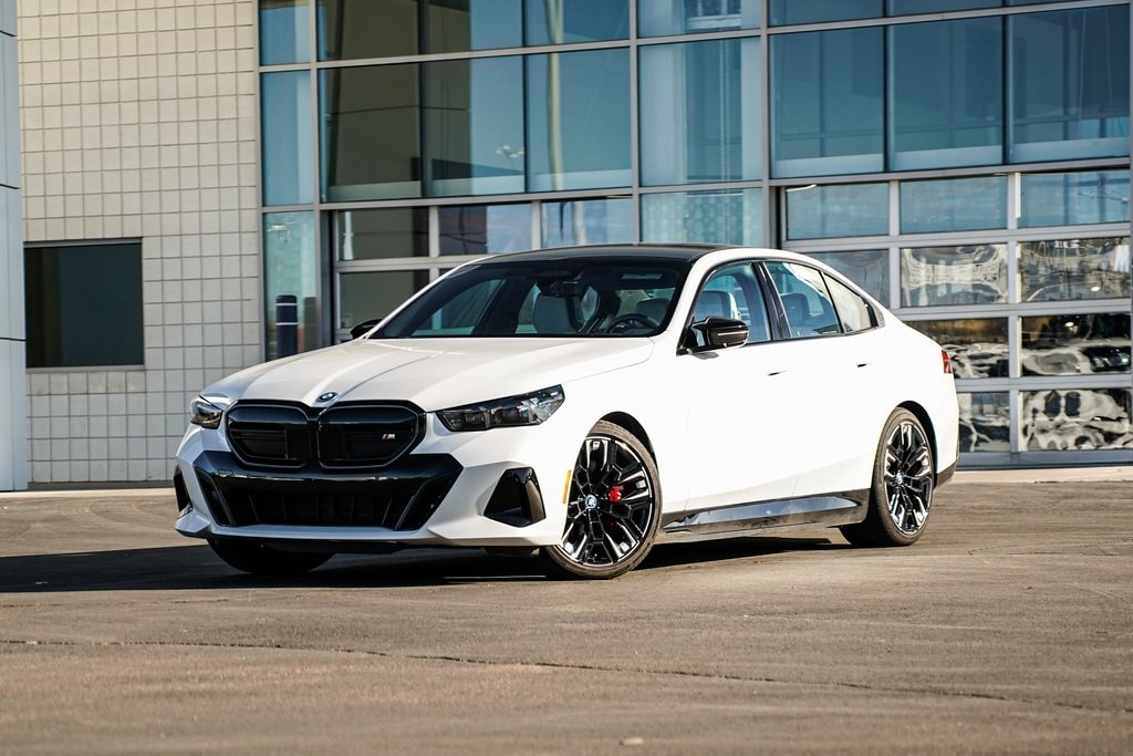 2025 BMW i5 M60's photo