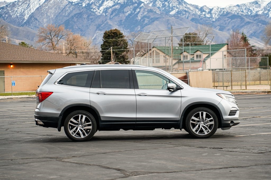Used 2016 Honda Pilot Touring AWD SUV